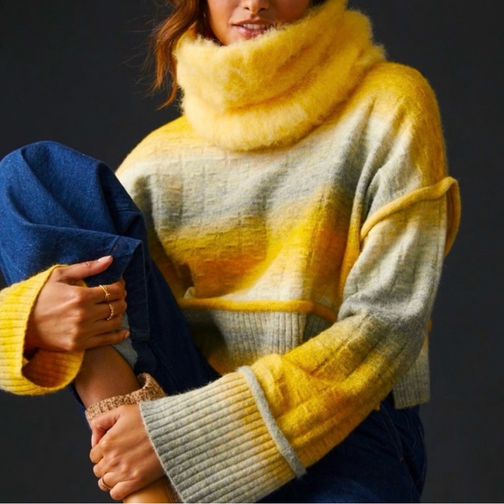 Anthropologie Maeve Fuzzy Infinity/Funnel Scarf